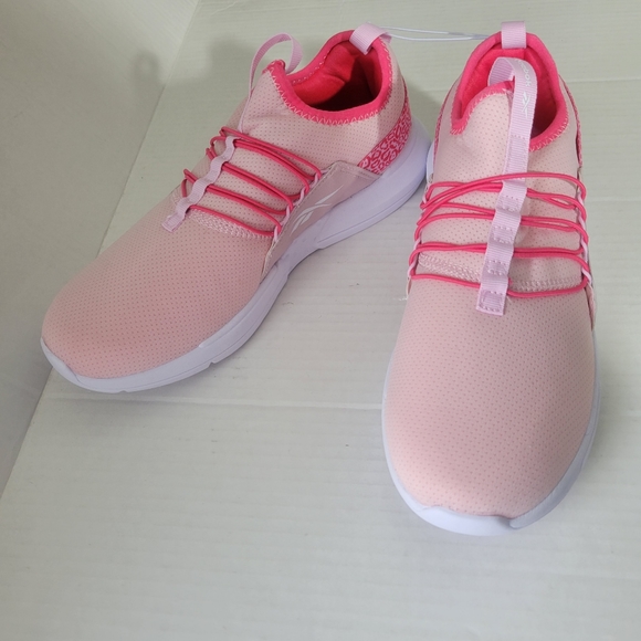 Sold NWOT Reebok Womens Slip-On Pink Sneakers Shoes 096069 Size 6 - Picture 3 of 10